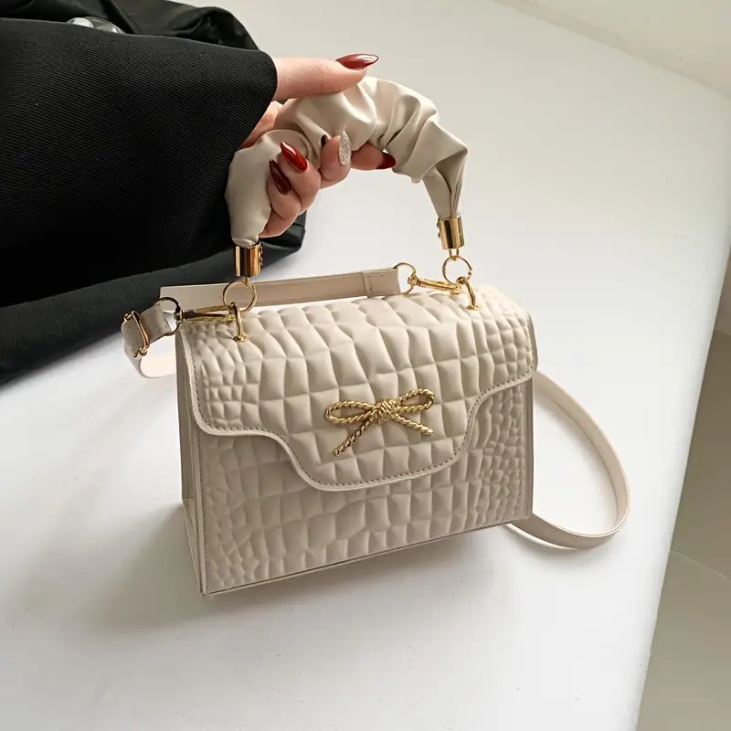 Quilted Pu Leather Handbag With Rhinestone Bow And Crossbody Strap_voghion.com