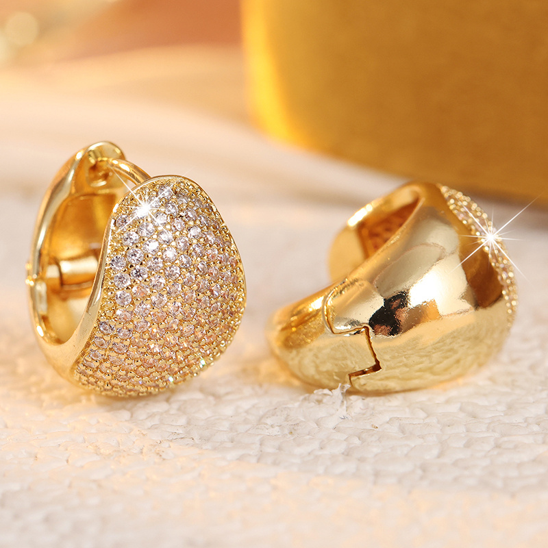 Women's Elegant Minimalist Golden Color Chunky Hoop Earrings