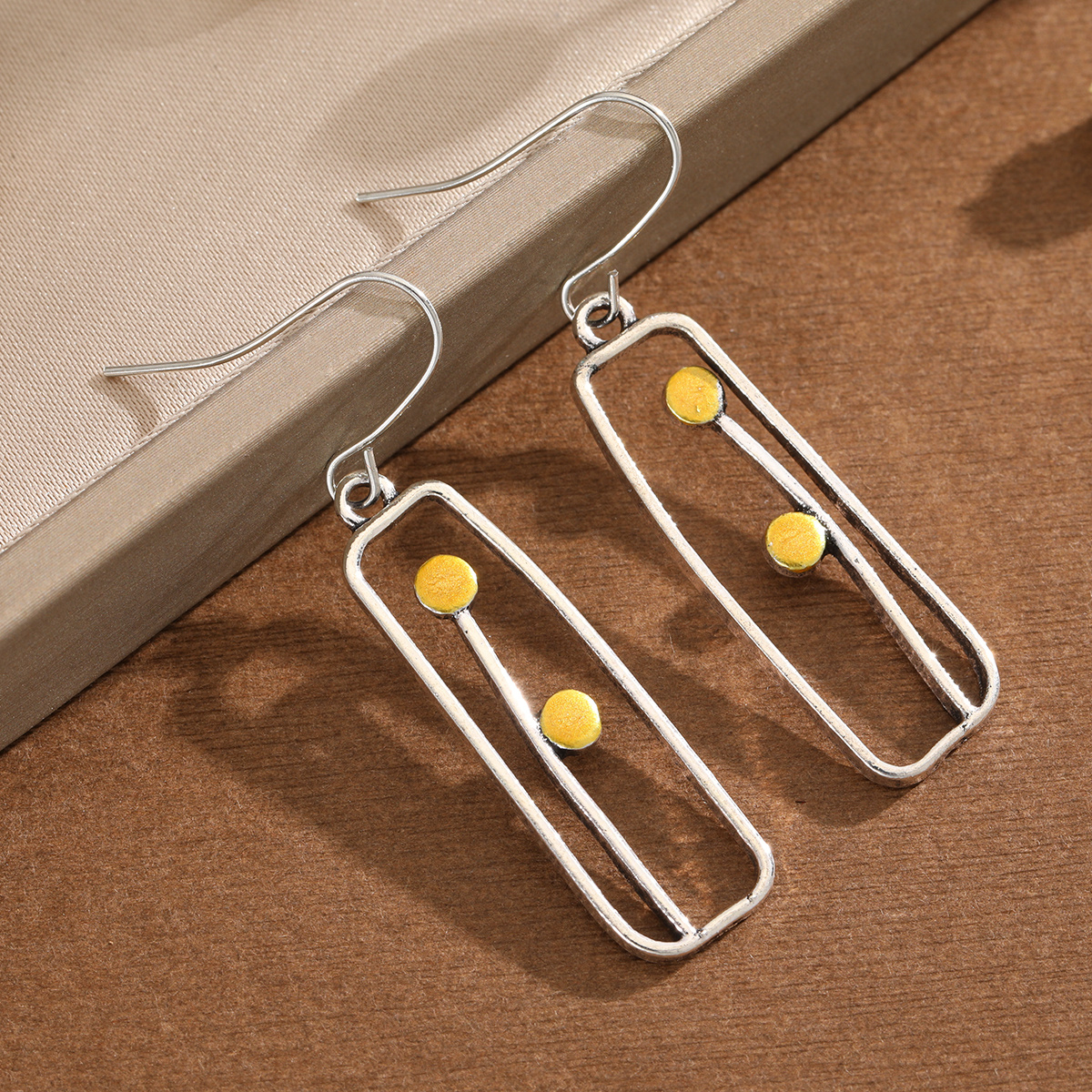 TEMU Pendientes rectangulares de líneas caladas geométricas bicolores, y elegantes, para mujer, con colgantes de circonita sintética incrustada,