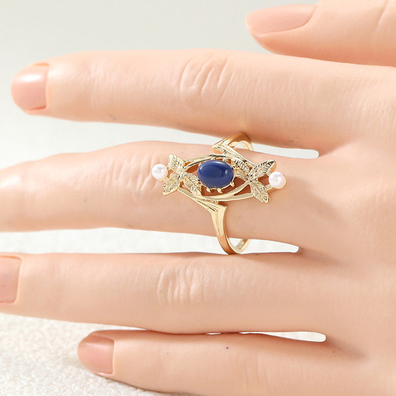 Women's Vintage Plated Leaf Hollow-Out Ring, Elegant Gift