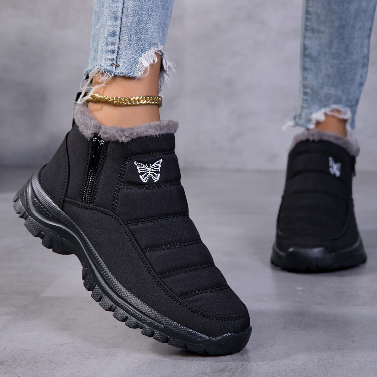 Image of Women High Top Lined Thickened Snow Ankle Boots, Easy Side Zipper For On & Off, Exquisite Badge Decoration, Anti Slip Thick Sole Winter Boots For Snow Walking, Weekend Trips, Daily , Indoor Outdoor