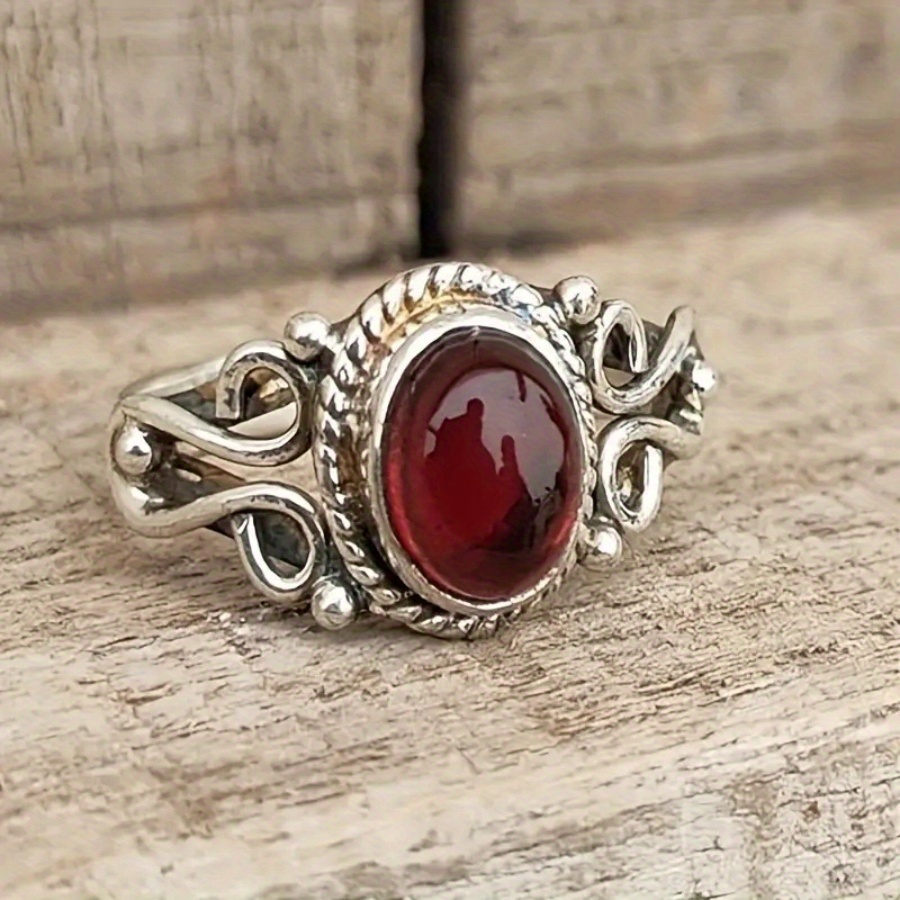 

Vintage Ring With Red Gemstone Protection, In Multiple Sizes, Suitable For Men And Women, And As A Gift To Your