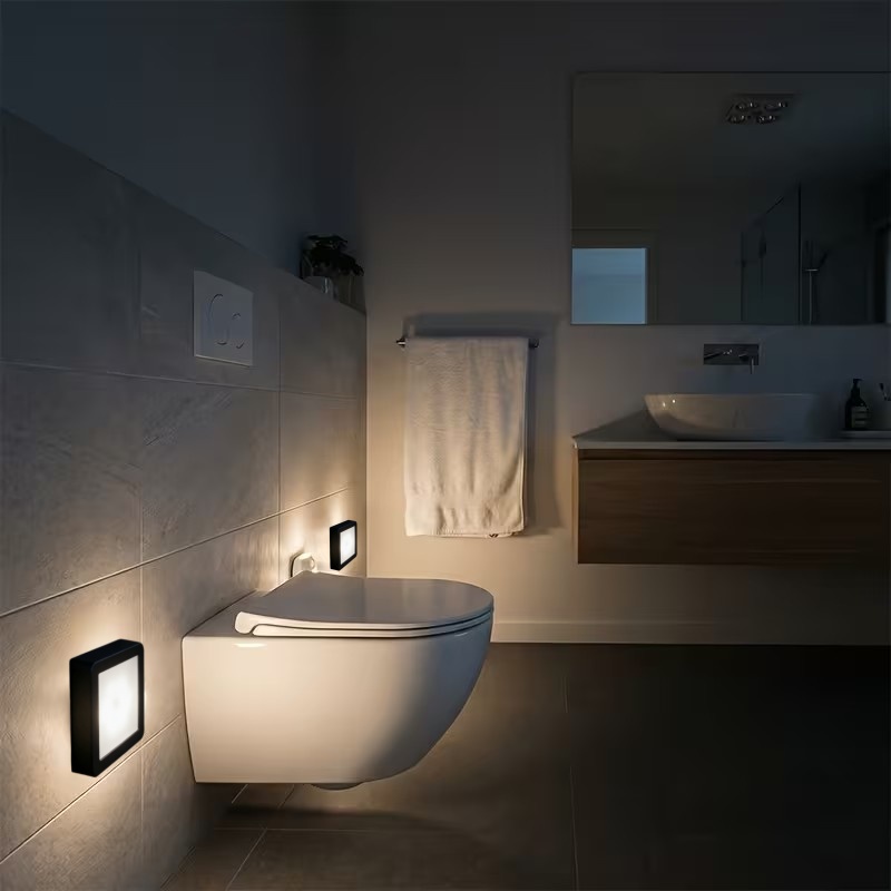 6 LED-uri Lumini Inteligente cu Senzor de Mișcare pentru Scări, IP44, Lumină de Noapte Wireless Alimentată cu Baterii, Potrivite pentru Sub Dulapuri, Coridoare, Scări, Dulapuri, Design Modern Pătrat. Include Componente Electronice (Bateria Nu este Inclusă)