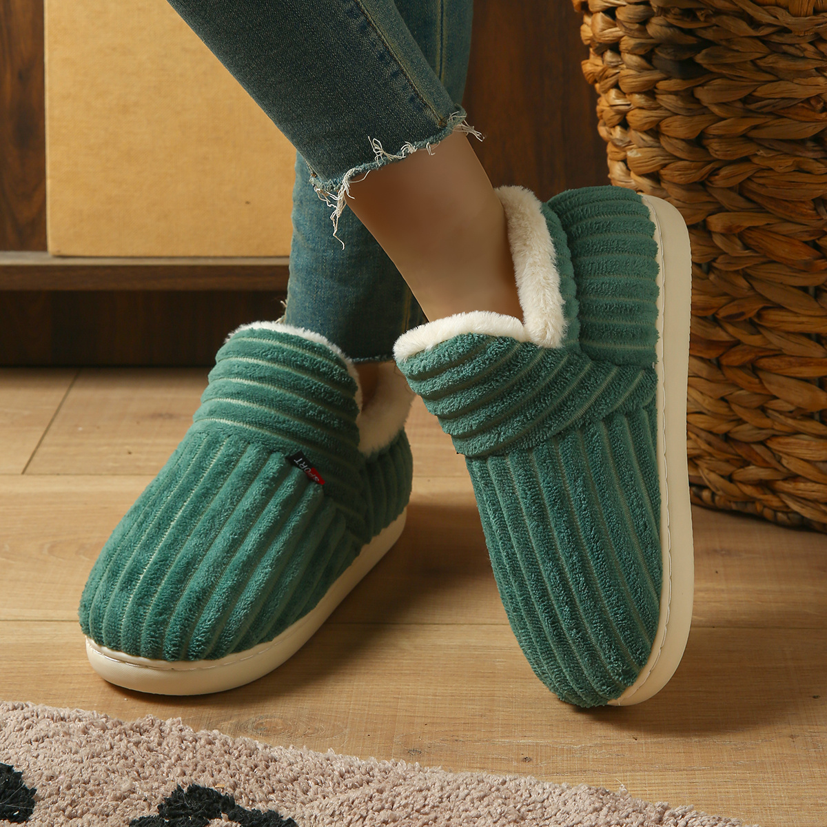 TEMU Pantoufles d'hiver en velours côtelé à talons complètement enveloppants pour hommes et femmes, chaussures de maison chaudes et épaisses doublées