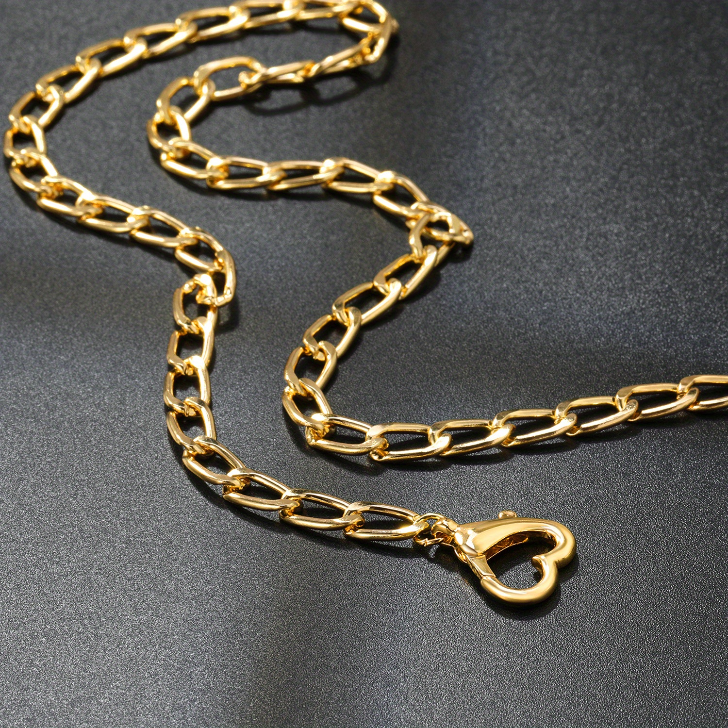 Image of An Elegant Steel Chain With A Heart-shaped Lock Pendant, Fade-resistant, Suitable For Daily Wear, Parties, Holiday Gatherings, Vacations, Concerts, Holiday Gifts, And Anniversary Presents