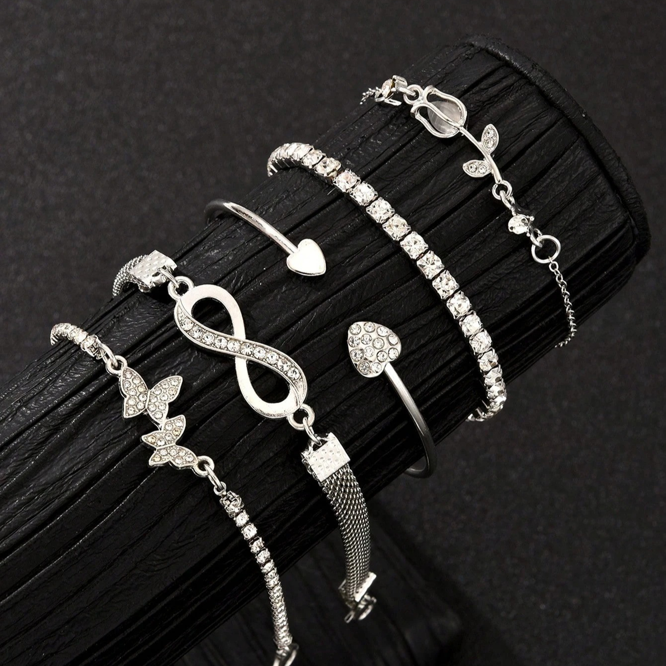 TEMU 5pcs Silvery Heart Infinite 8 Pattern Pendant Inlaid Fashion Bracelet Set For Women, Ideal For Daily Wear, Perfect For Anniversary Birthday