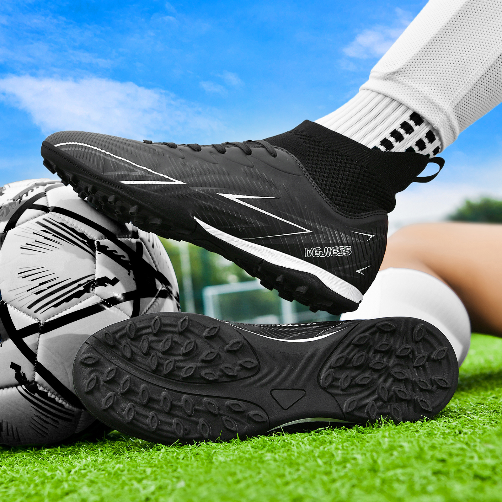 Zapatillas de fútbol transpirables de caña alta para parejas, zapatillas profesionales antideslizantes TF con clavos para hombres y mujeres, calzado de entrenamiento de competición para adultos, zapatillas de fútbol de césped ligero para estudiantes universitarios.