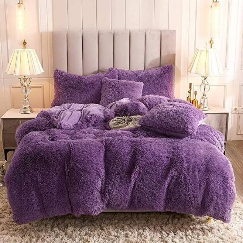 Purple Fluffy Comforter Set with Five Pieces, Including a Keychain