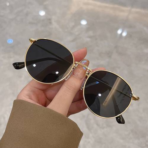 nuevas gafas de moda con redonda pequeña para fotografía turística y protección solar, clásicas y versátiles para