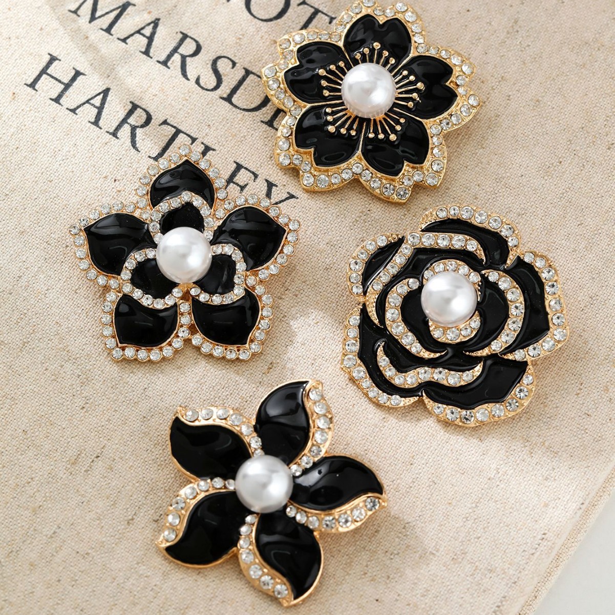 TEMU 4pcs Style Brooches Black Rose Premium Camellia Red Corsage Women's Temperament Easy Clothing Suit Sweater Brooch All-match Corsage