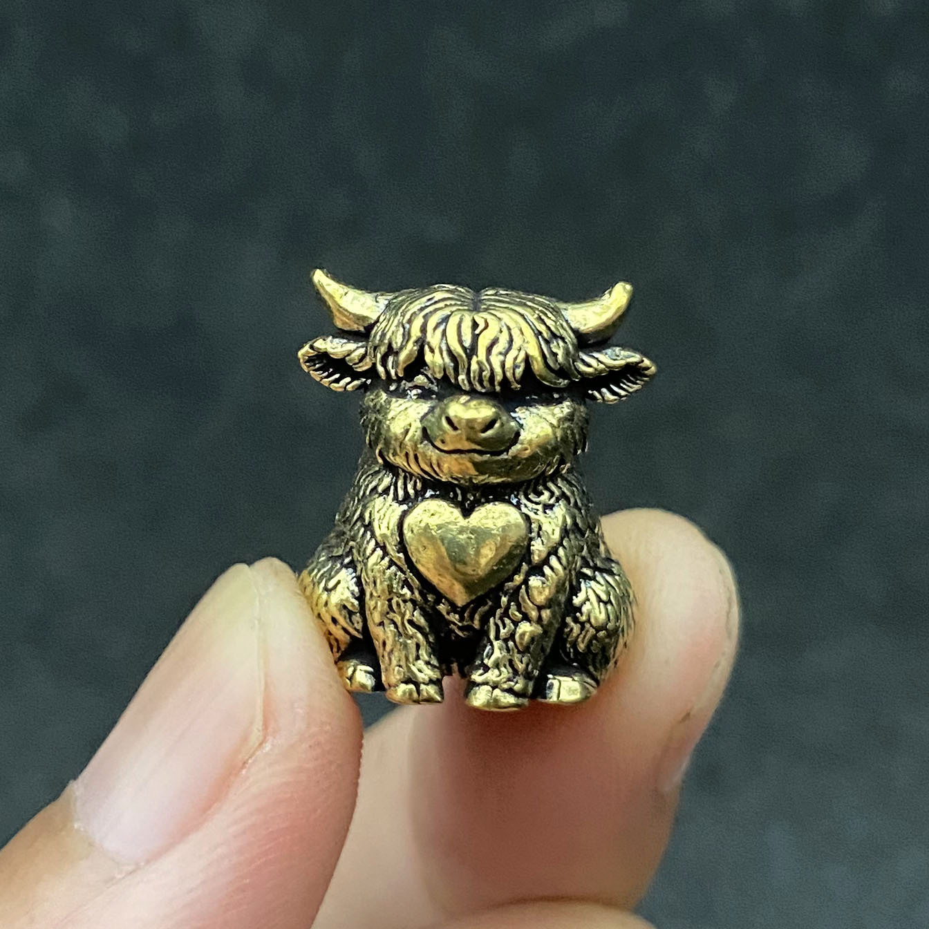 TEMU Solid Retro Highland Cow Miniature Sculpture, Long-haired Cute Yak Mini Statue, Desk Bookcase Decor Gift Craft Small Item