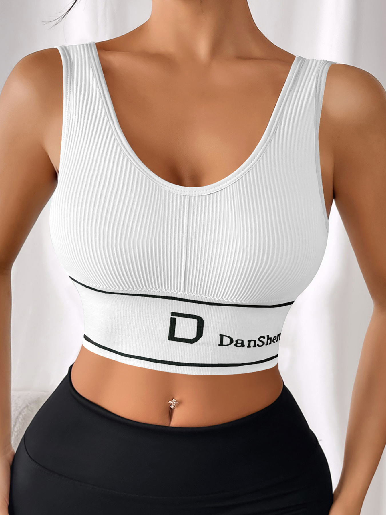 DanShen Women's High-Support Sports Bra - Wireless, Padded, Stretchy Nylon Blend for Yoga & Running, Mint Green Ribbed Design with White Logo, Machine Washable