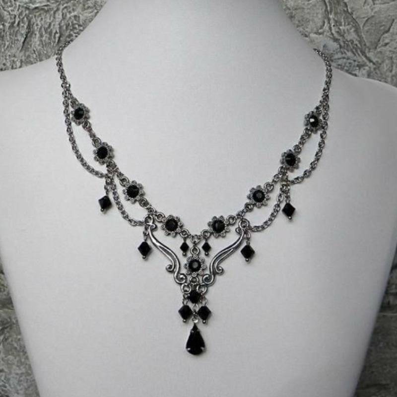 TEMU Vintage Gothic Black Bib Necklace For Women, Teardrop Pendant Necklace, Dark Style Jewelry, Perfect For Halloween, Everyday Wear, And Parties, A