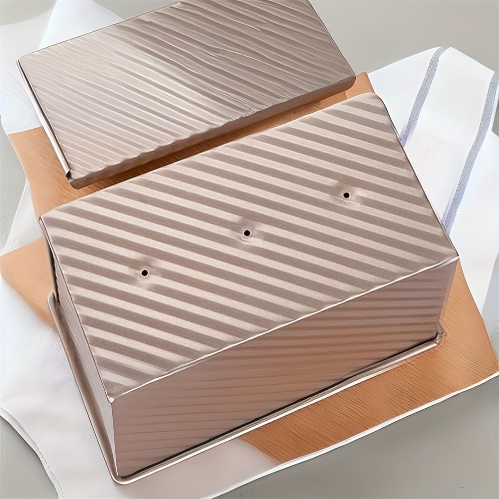 Image of Carbon Steel Bread Pan With Lid, Rectangular Toast Baking Pan, Suitable For Homemade Bread And Holiday Baking. Durable And Easy To Clean For Use . Space- Kitchen Baking Pan