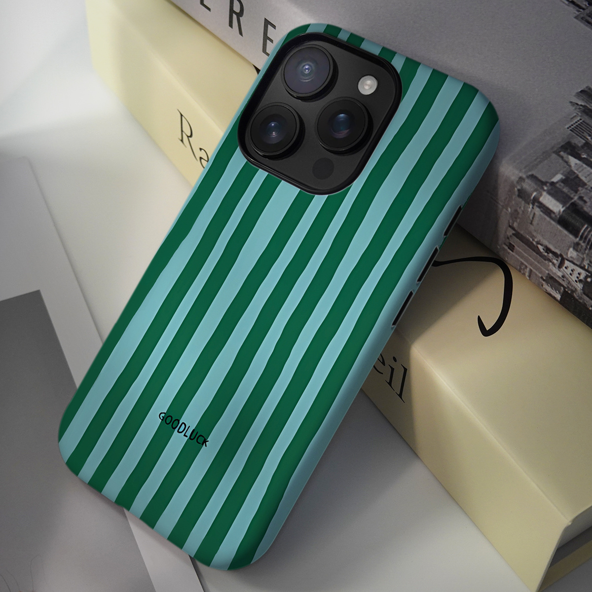 TEMU Phone Case: Green Striped -one Case For Iphone 16/15/14/13/12/11 Pro Max- An Ideal Present For The , Including Christmas And New Year, Suitable