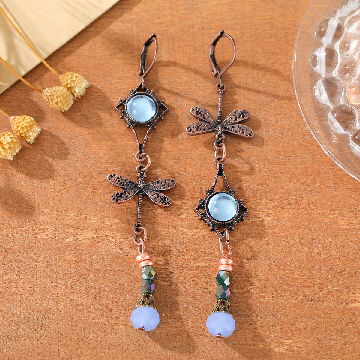 E-shop Vintage-Ohrringe für Damen mit eingelegtem synthetischem Zirkonia in Libellenform Perlen-Anhänger, vielseitiges Accessoire für den , Partys den