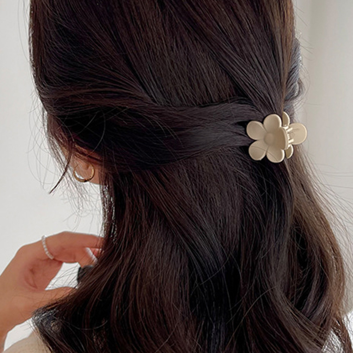 8pcs Matte Flower Hair Claw Clips, Elegant Sturdy Accessories