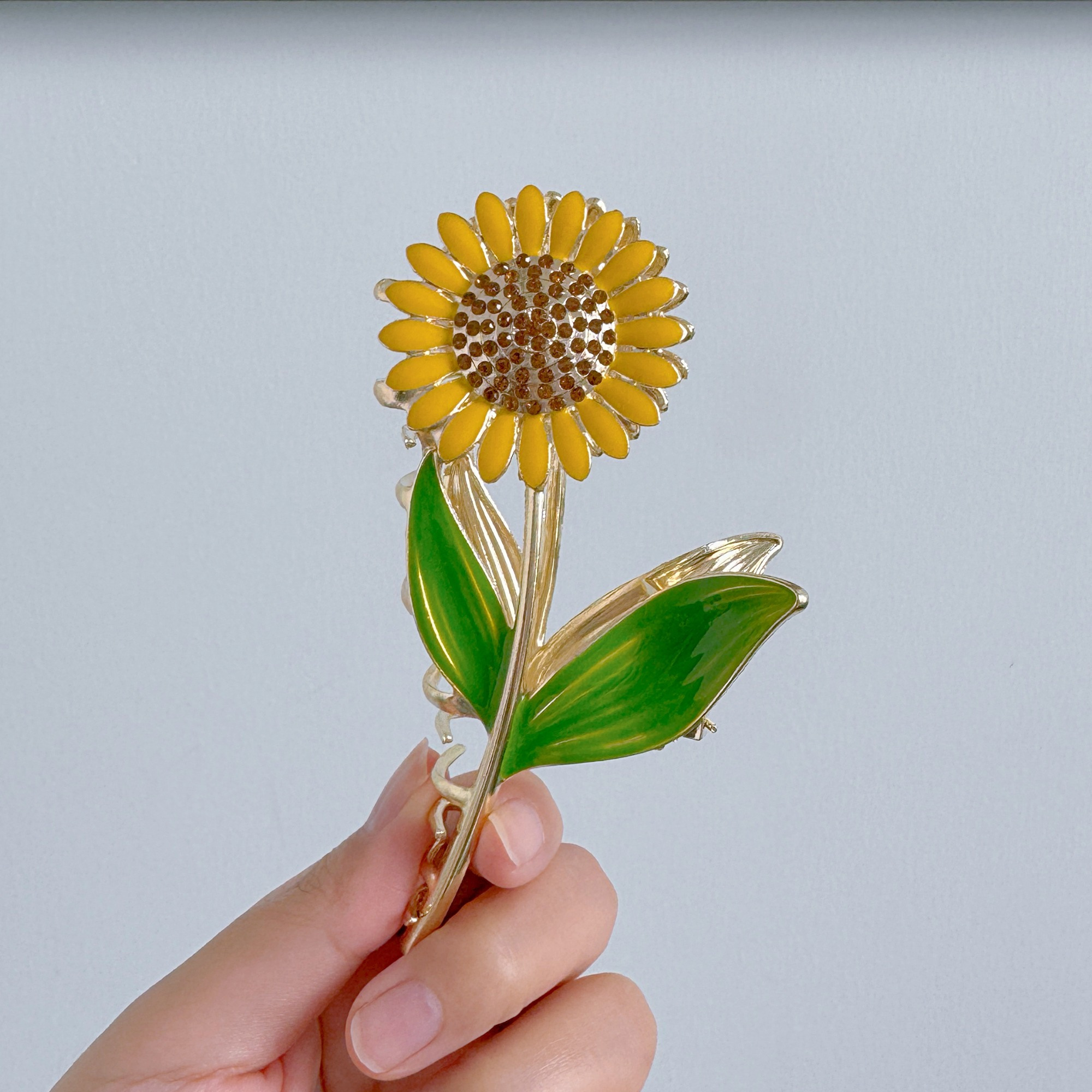 TEMU [large Sunflower Hair Clips] Women' Hair Clips, Fashion Flower Shaped Claw Clips, Elegant Nonslip Hair Clips, Nonslip Large Claw Hair Clamps Sunflower Style Hair Clips Accessories