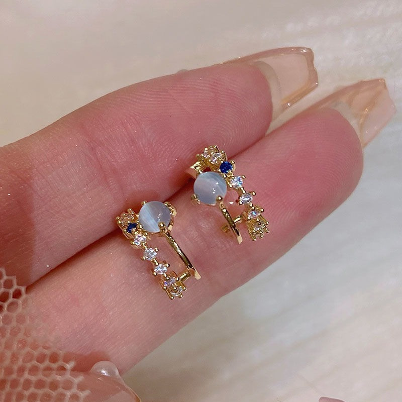 1 pair elegant french inspired small stud earrings women - Temu
