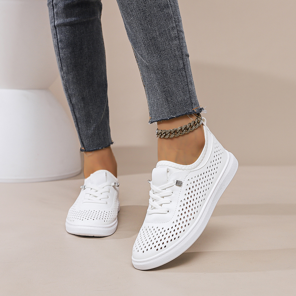 E-shop Sneakers, Damen Sommer-Weißschuhe, neue Stil Skate-Schuhe mit weichen Sohlen, bequem, durchbrochen, atmungsaktiv, flache Freizeit-Board-Schuhe