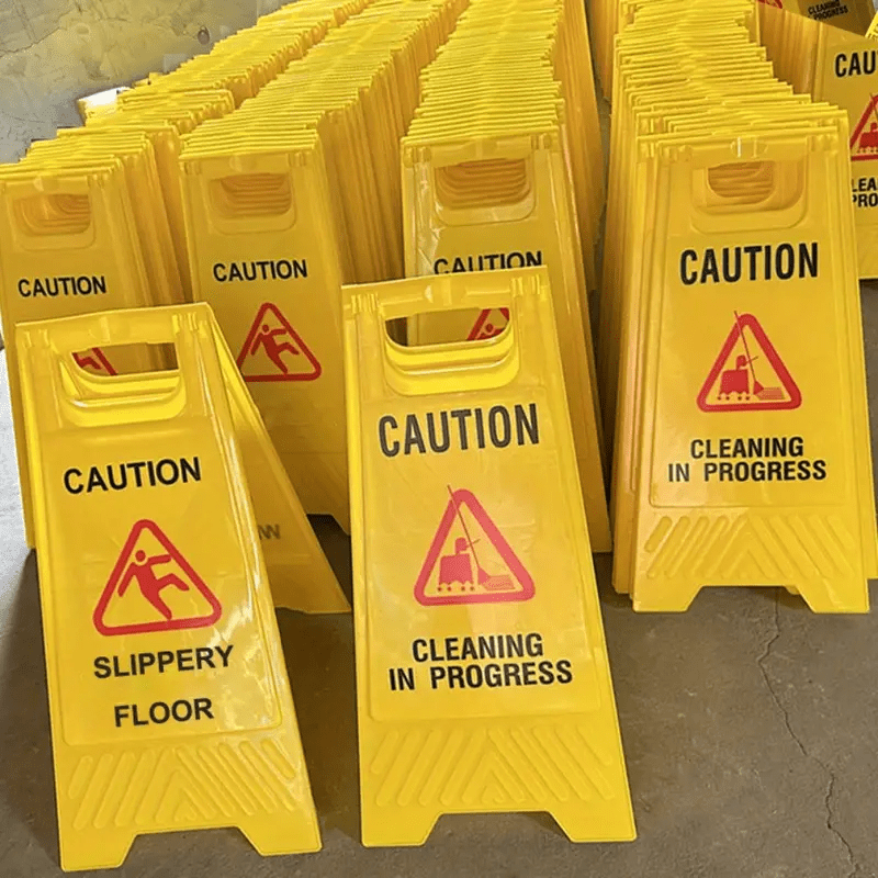 

1/2 Pack A-shaped Caution Sign, Plastic, Floor Mount, Floor Warning, Freestanding, For Outdoor Public Areas, Commercial Cleaning Progress Indicator