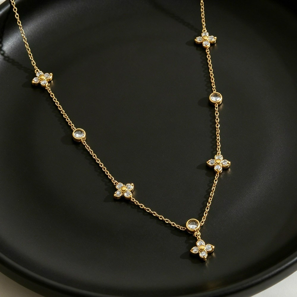 Women's Lucky Four-Leaf Clover Necklace, Minimalist Style