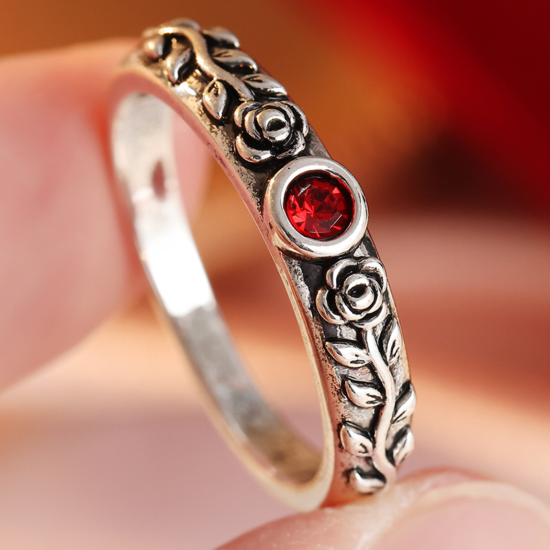 Ladies' Vintage Floral Pattern Ring with Red Inlaid Synthetic Zirconia