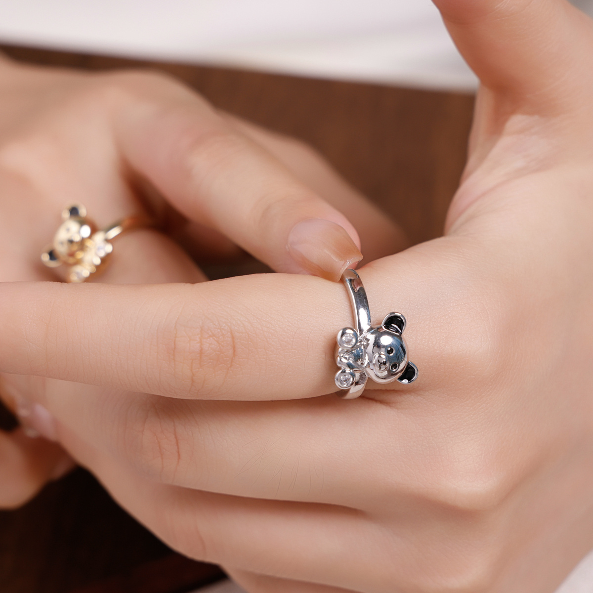 Ladies' Ring with Black Inner Ear Details, Elegant Design