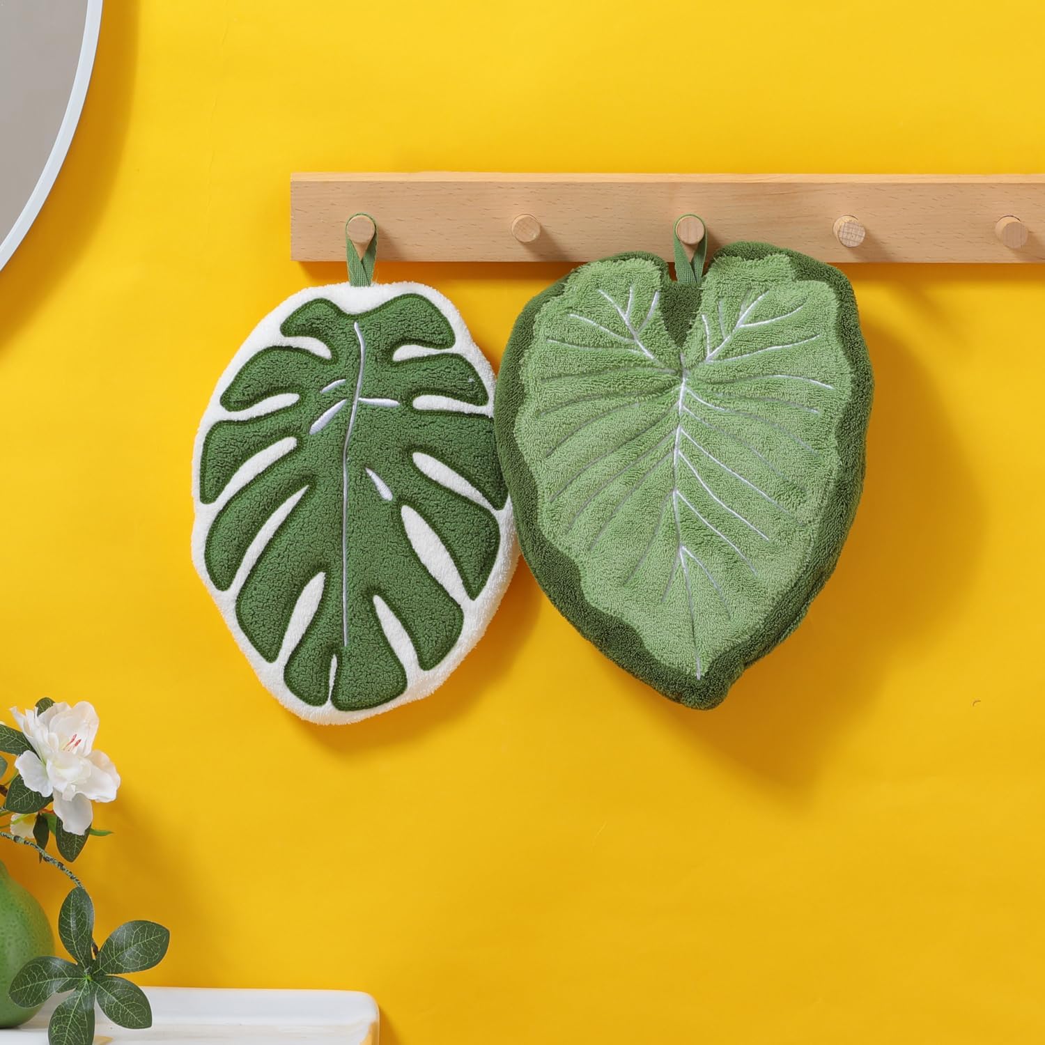 2pcs Creative Leaf Bath Hand Towel With Hanging Design - Absorbent Material For Bathrooms, Kitchens, And Dining Areas