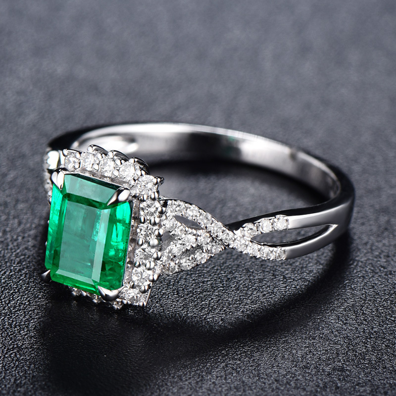 Women's Luxury Elegant Green Synthetic Zirconia Halo Engagement Ring
