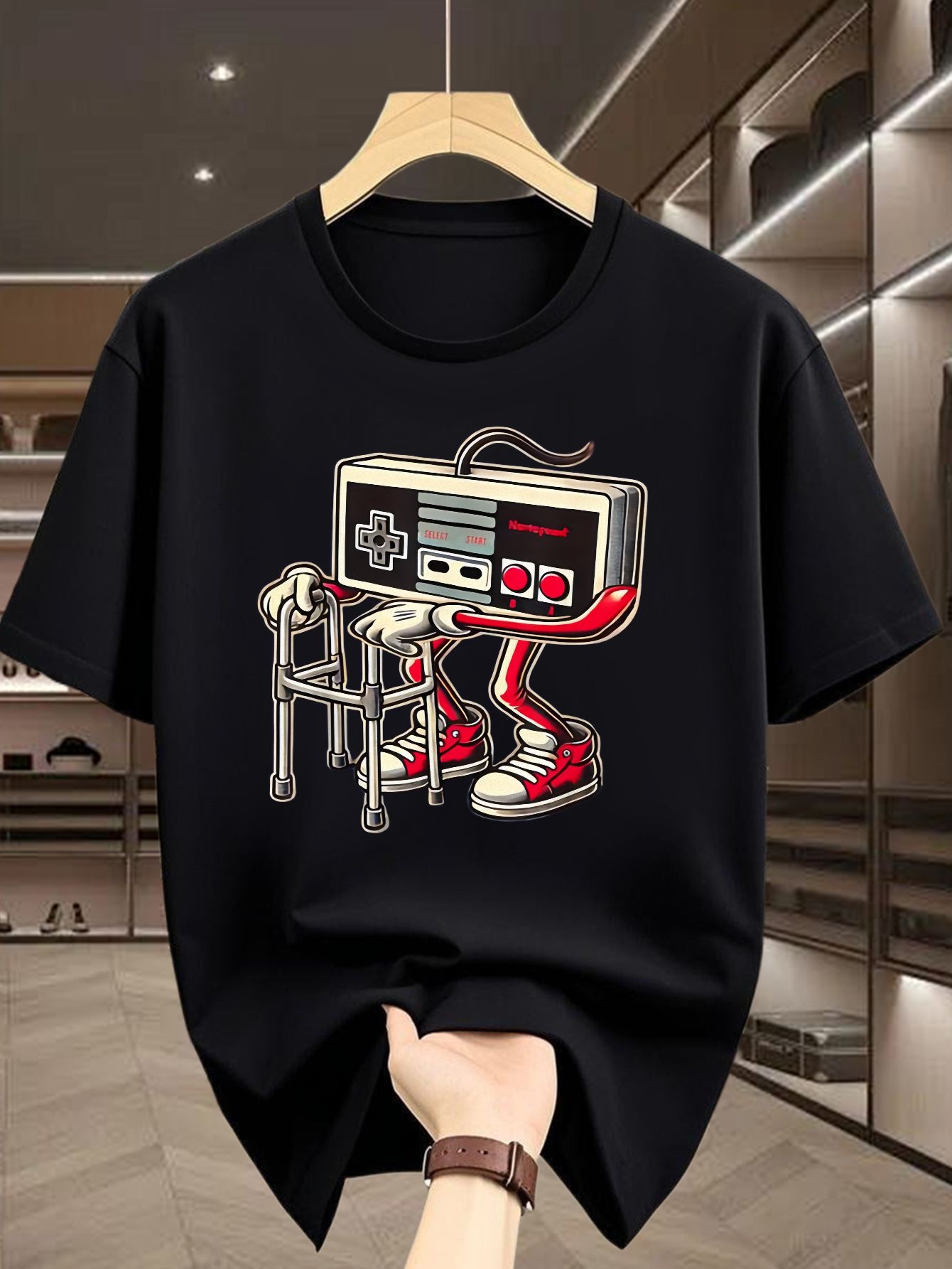 Maglietta Uomo 100% Cotone 180g Collo Tondo Stampa Cartone Retrò Gamepad NES Comoda Vestibilità Regolare_viptrois.com