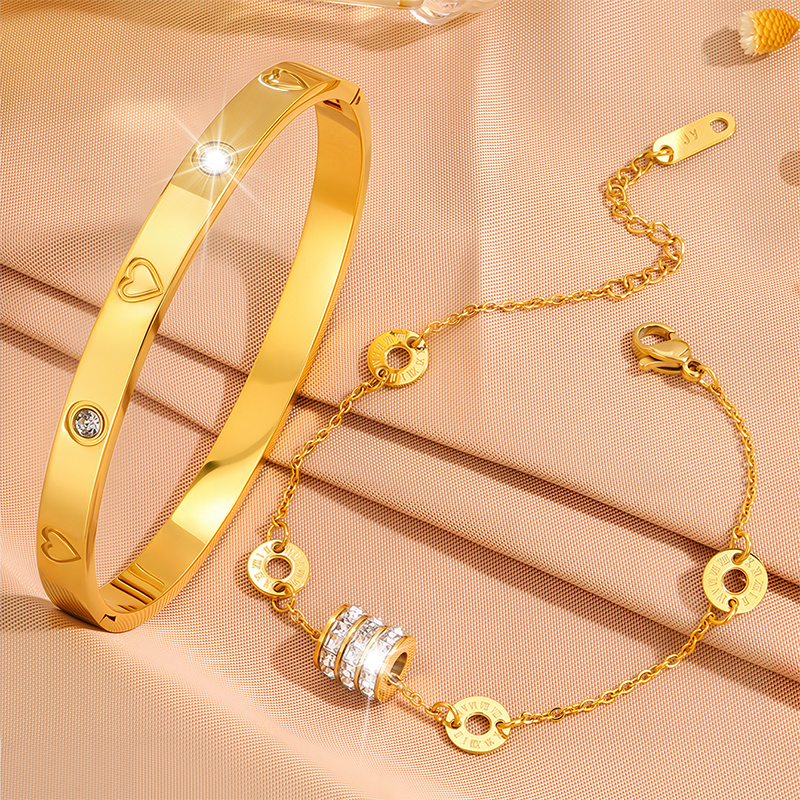 2pcs Exquisite Heart Embossed Stainless Steel Bracelets, Unisex
