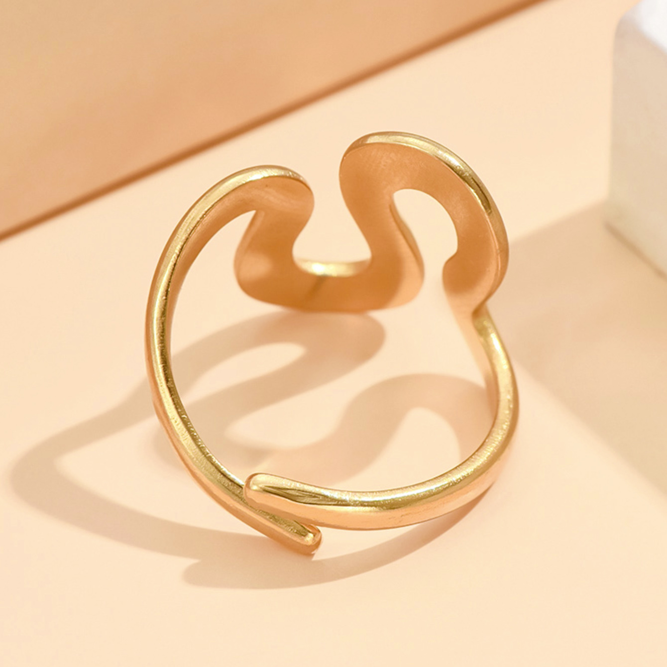 Elegant S-Shaped Wave-Line Open Ring, Durable Design