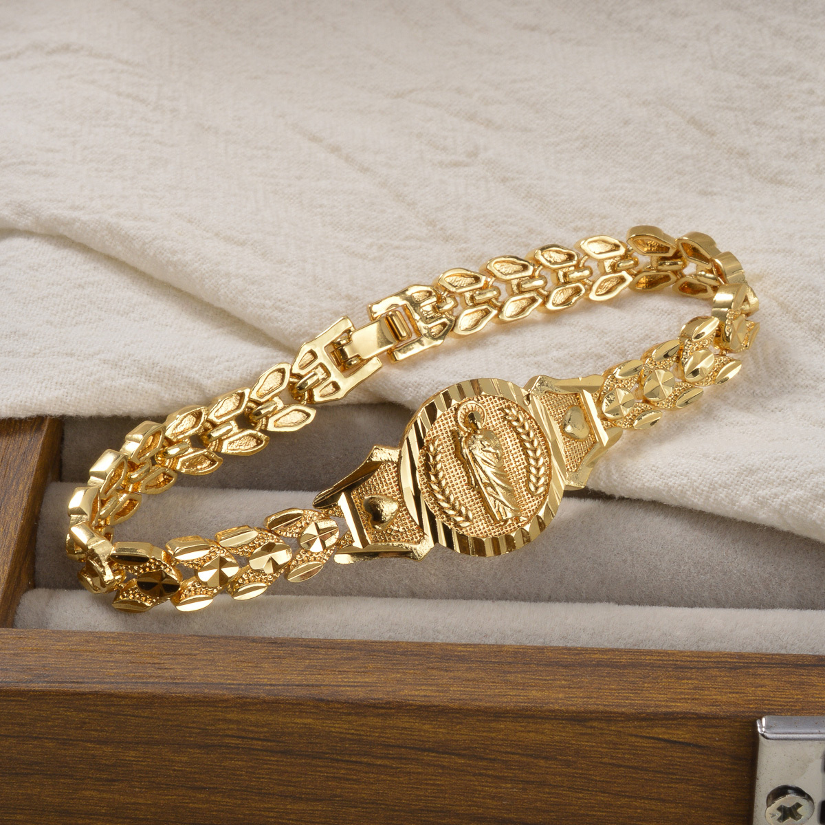 TEMU 1pc Men's Bracelet, 18k Gold Plated Pure Copper Chain Bracelet, Retro Catholic Religious Bracelets, Casual Daily Jewelry Birthday Festival Gifts