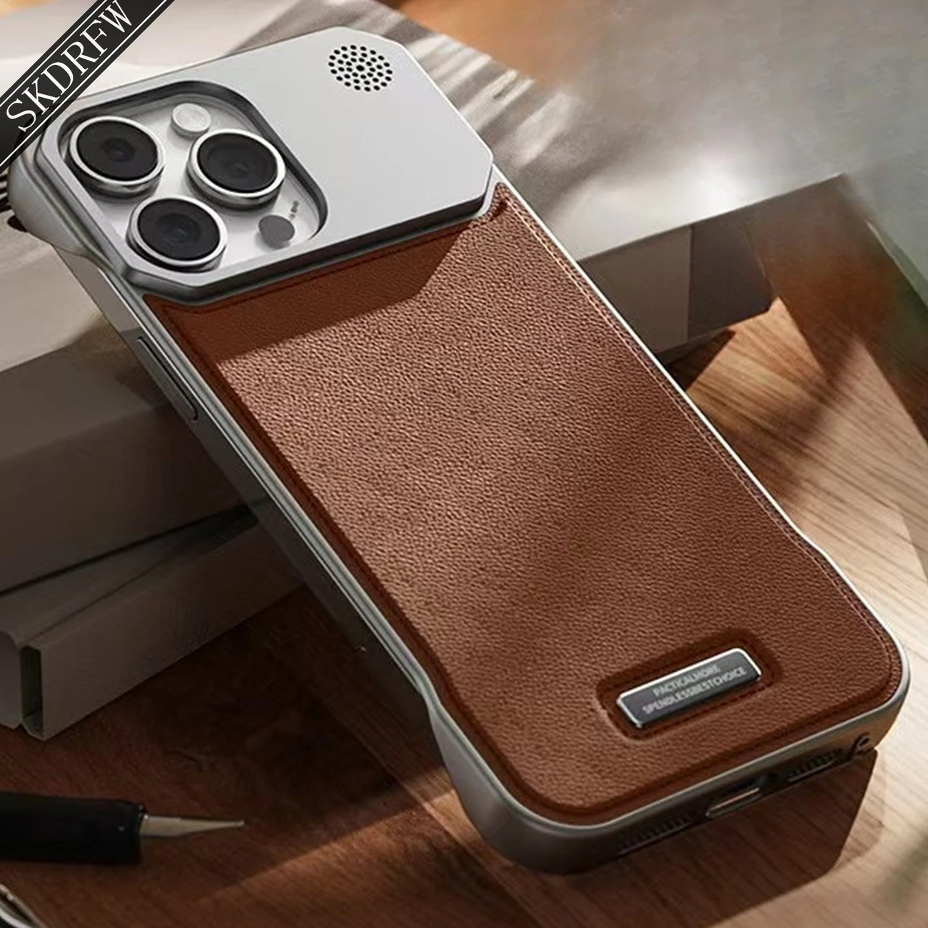 غطاء هاتف محمول عالي الجودة بدون حدود مع حلقة مغناطيسية مخفية ونمط جلد سادة للعلاج بالروائح، مناسب لـ iphone 16 16pro 16plus 16 15 15plus 15pro 15 14 14plus 14pro 14 13 13pro 13mini 13 12 12pro 12mini 12 11 11 /ملمس جلدي صناعي أشبه بالبيج الفاتح / قطع ميكانيكية / تصميم بدون حدود يعيد الشعور الحقيقي بالآلة / يدعم الشحن اللاسلكي التفاصيل 9