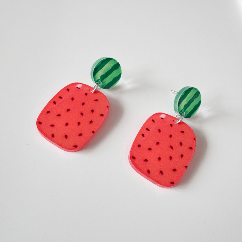 E-shop 2 Stück Sommer-Wassermelonen-Scheiben-Ohrringe, rot-grüne Farbblock-Frucht-Ohrhänger, frischer süßer Nischen-Schmuck mit Persönlichkeit