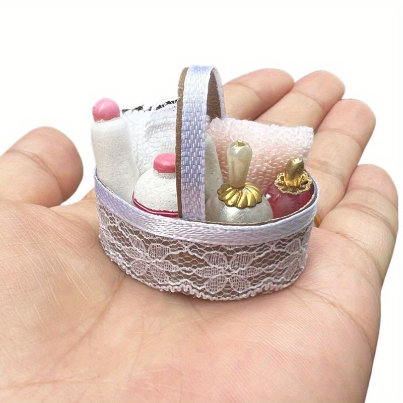 

Dollhouse Miniature Bathroom Basket Set, Handcrafted With Real Toiletries And Towels, 1:12 Scale Dollhouse Accessory, Mixed Color Material