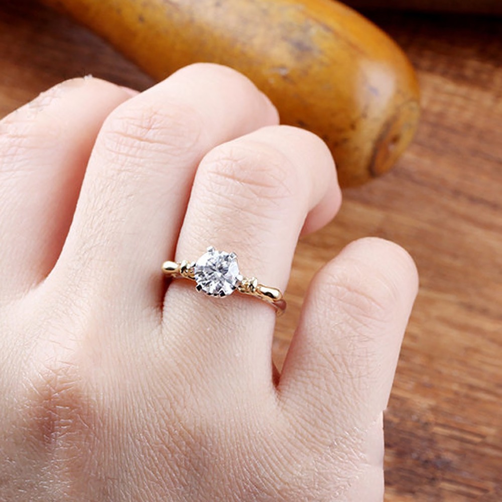 Exquisite Puppy-Shaped Synthetic Zircon Ring