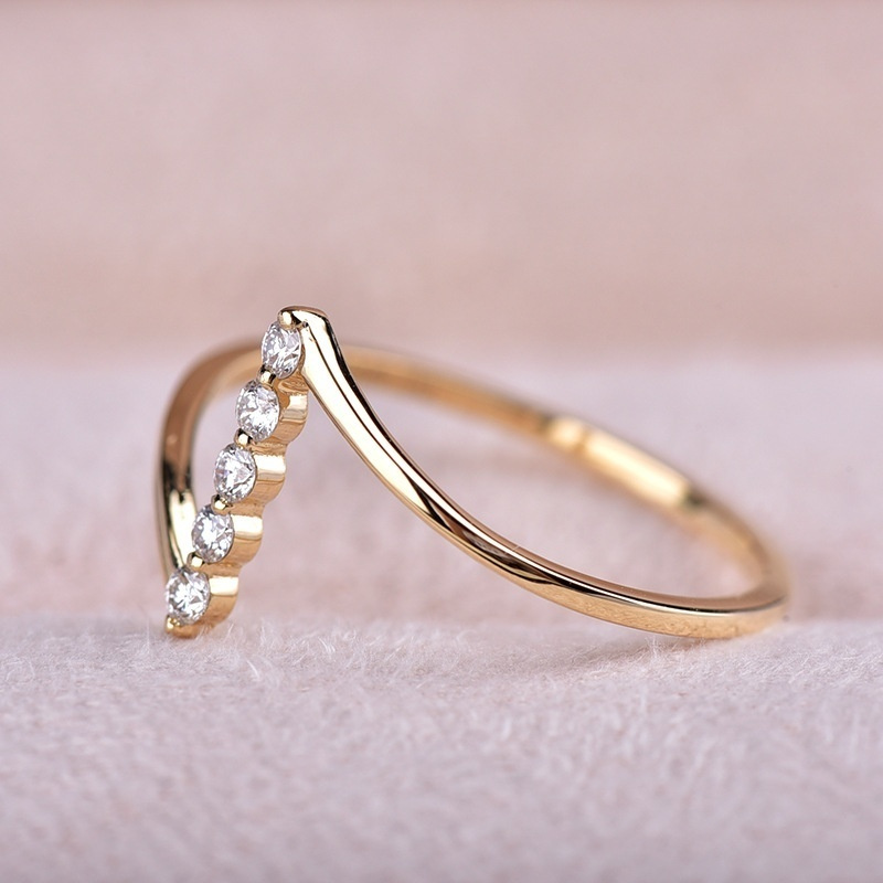 Dainty Z-Shaped Cubic Zirconia Ring for Women: Sparkling Minimalist Jewelry, Perfect for Office Wear, Romantic Dates And Evening Events