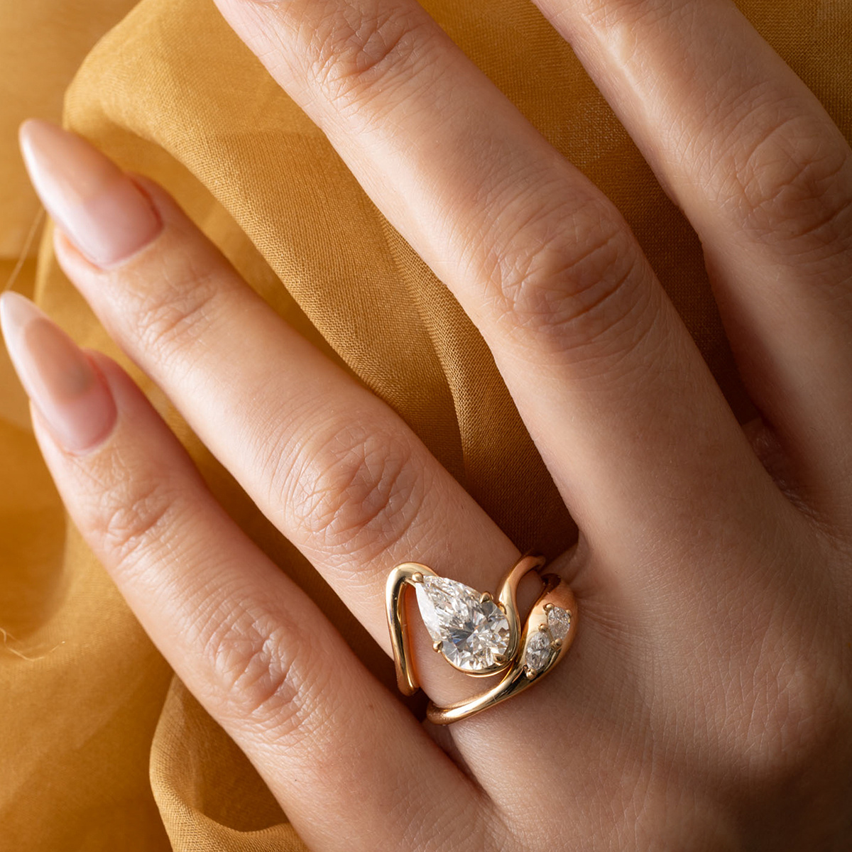 Women's Twisted Arm Water Droplet Ring, Stylish Gift