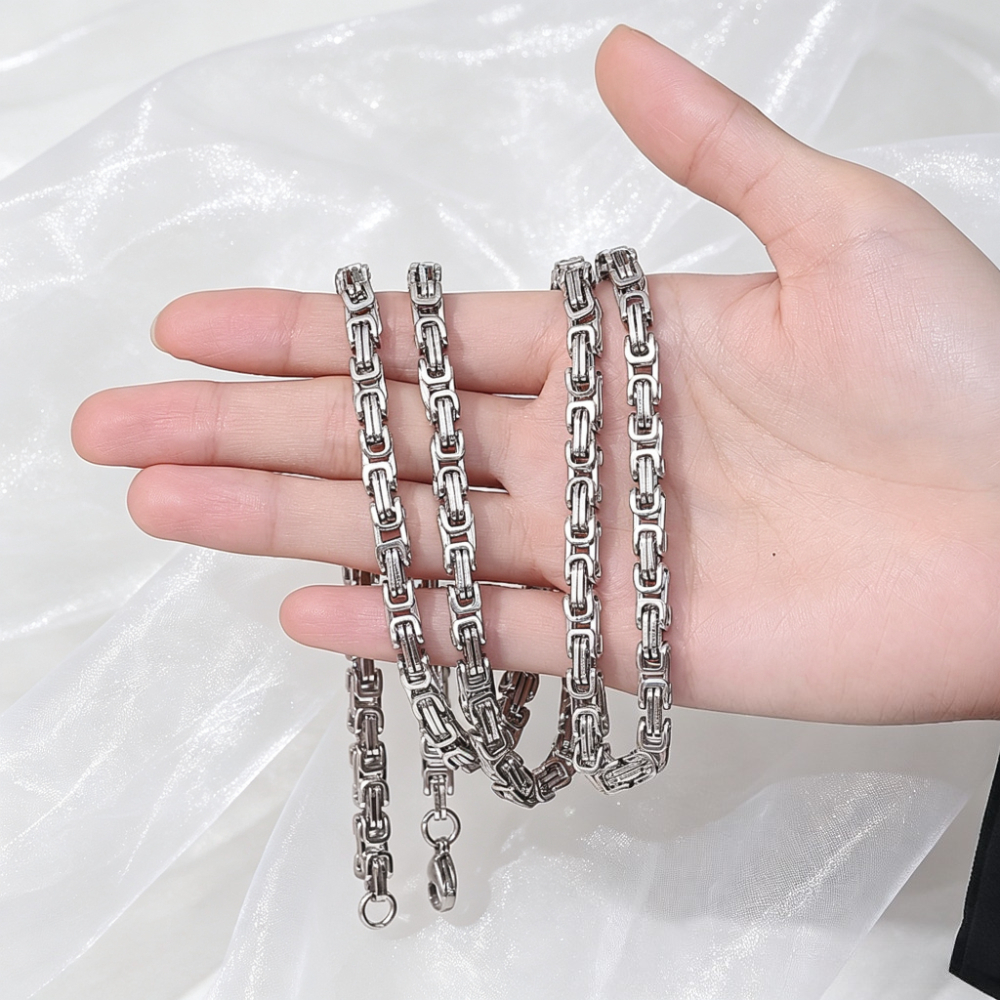 Personality Retro Stainless Steel Geometric Necklace