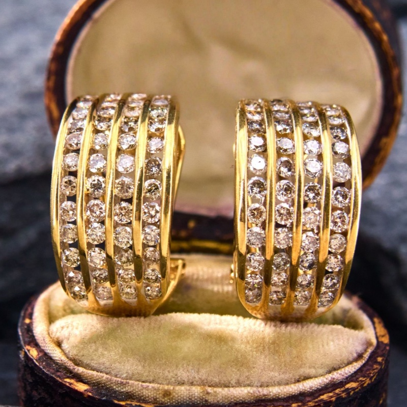 TEMU Aretes Clásicos de Moda Dorados con Zirconia Sintética de 4 Filas, Aretes de Aro Ancho para Mujeres, Joyería de Lujo Vintage para Fiestas,