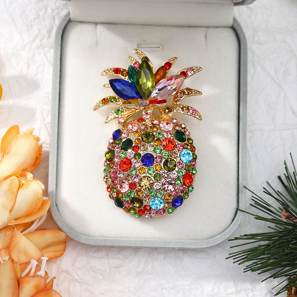 TEMU Colorful Pineapple Brooch – Shiny Multicolor Rhinestone Tropical Fruit Pin For Daily Party Wear