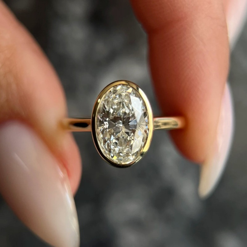 

Elegant 1 Carat Oval Moissanite Ring - Vintage-inspired, 925 Silvery With Golden Band | Everyday & Vacation Wear | Ideal Valentine's Gift