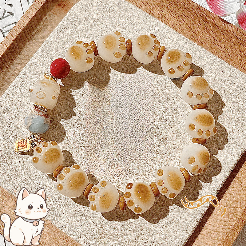 

A Cute Cat Beaded Bracelet With A , Perfect As A Gift For A .