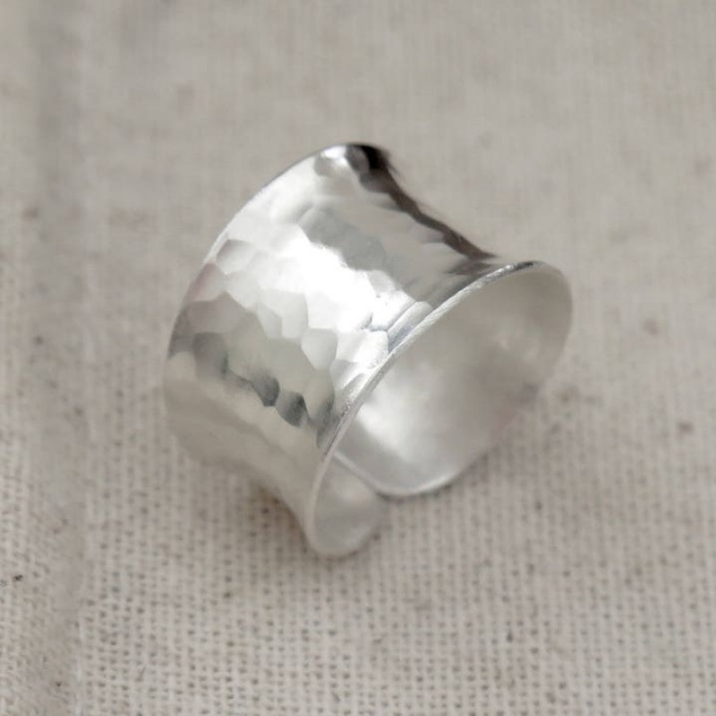 Women's Handmade Hammered Pattern Design Ring, Fashionable Gift
