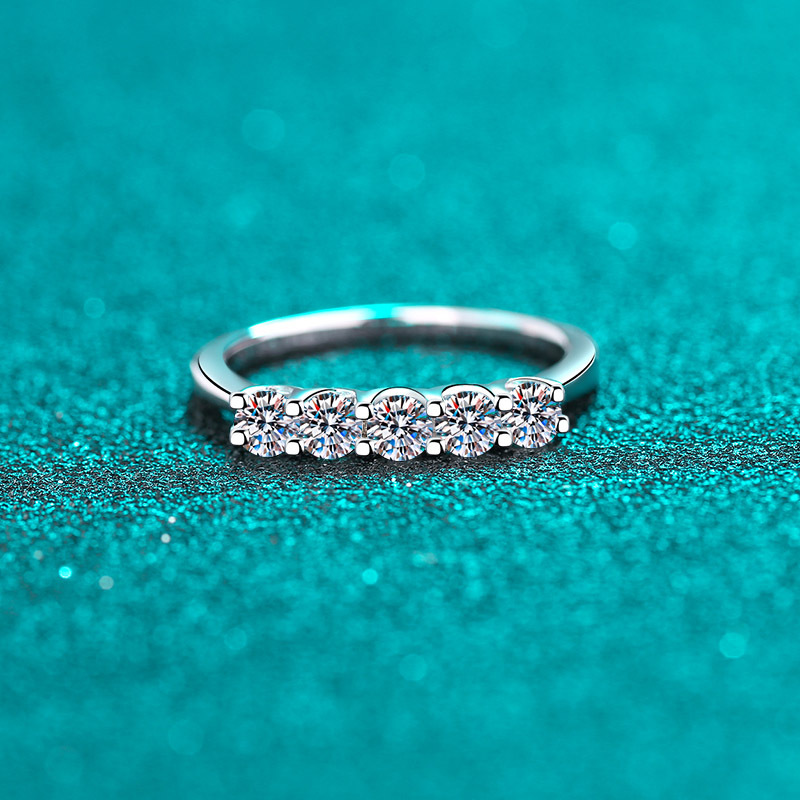 Women's 925 Silver Inlaid Moissanite Row Ring