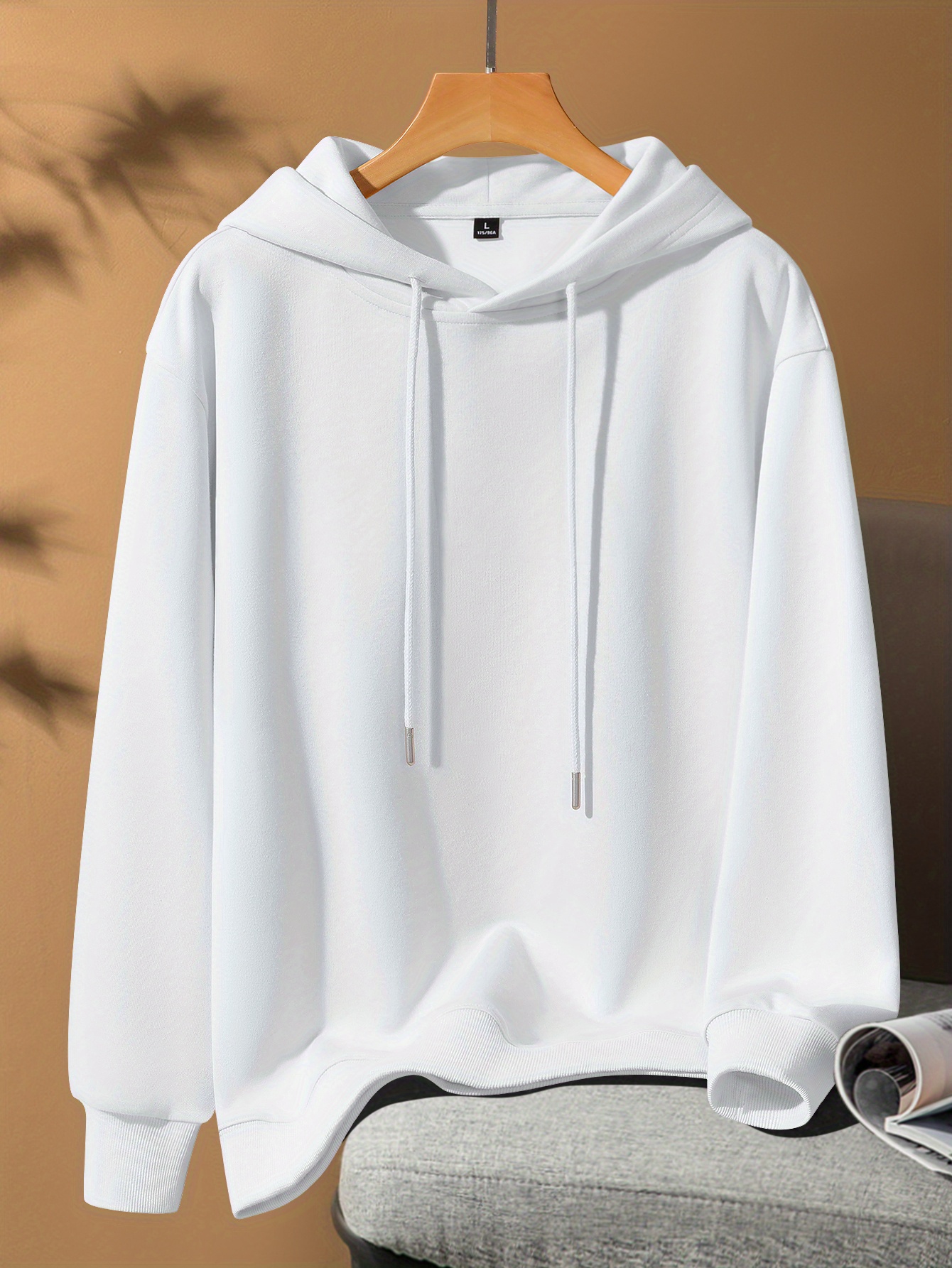 男士白色纯色连帽毛衣 - 极简主义纯色套头毛衣，光滑质感，柔软针织般触感，可机洗，春秋叠穿必备，休闲与半正式穿着，无扣/拉链设计 - 长袖常规版型，光滑质感，适合叠穿，宽松版型，适合春秋季节，白色，极简设计, 男士运动衫,男士连帽衫 0