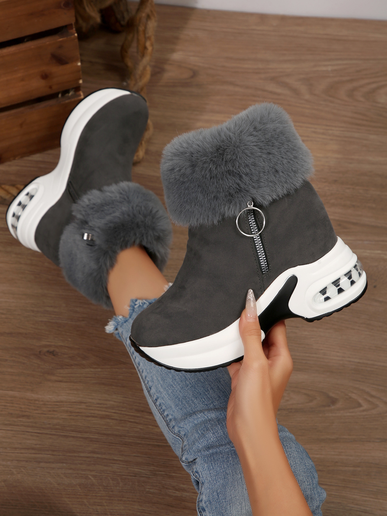 女士冬季保暖雪地靴，侧拉链设计，内衬抓绒 - 厚底坡跟，棕色/白色/黑色/灰色 - 防滑PVC鞋底，冷天、雪地及冰面缓震鞋垫 - 韩式冬季鞋，适合日常与正式装扮