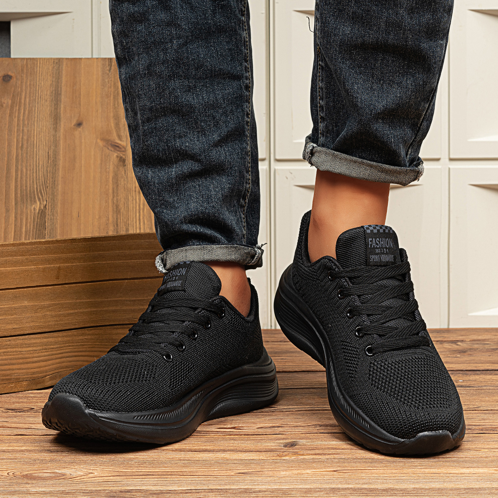 Image of Men's Casual Walking Shoes Indoor Fitness & Athletic Running Shoes Comfortable Sneakers
